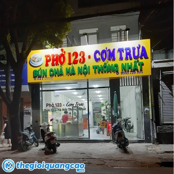 Mẫu bảng hiệu b&uacute;n chả H&agrave; Nội thống nhất