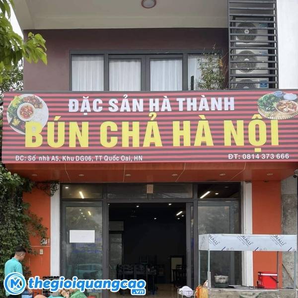 Mẫu bảng hiệu b&uacute;n chả H&agrave; Nội đặc sản H&agrave; Th&agrave;nh