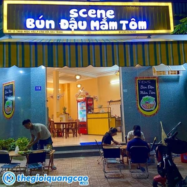 Mẫu bảng hiệu b&uacute;n đậu mắm t&ocirc;m nền t&ocirc;n s&oacute;ng