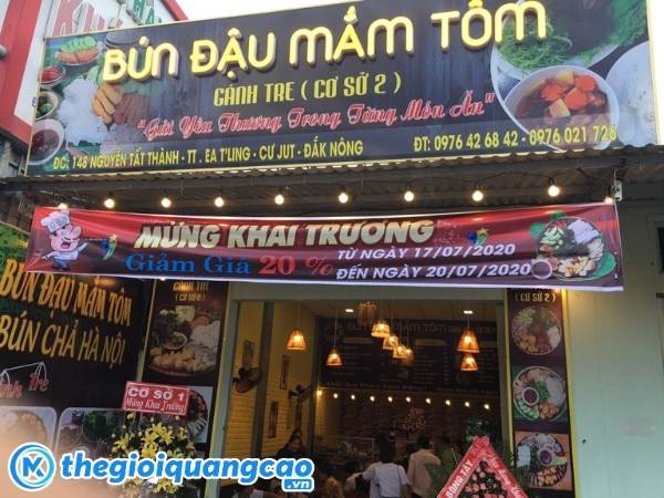 Gi&aacute; l&agrave;m bảng hiệu b&uacute;n đậu mắm t&ocirc;m