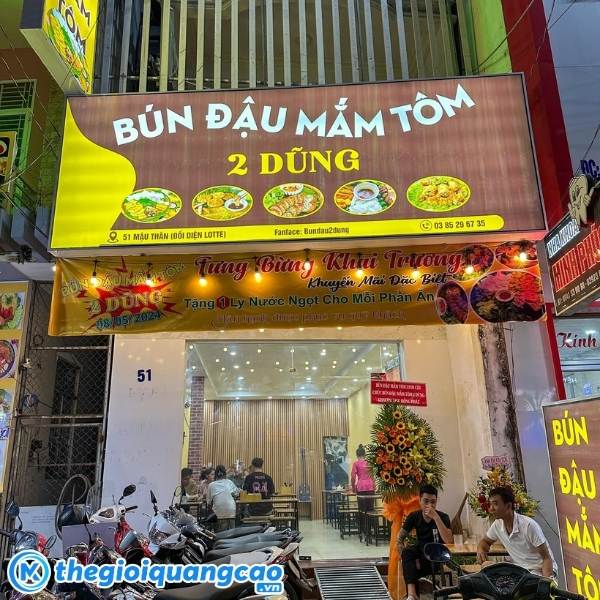 Bảng hiệu b&uacute;n đậu mắm t&ocirc;m chất liệu bạt hiflex xuy&ecirc;n s&aacute;ng