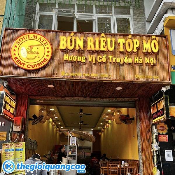 Mẫu biển quảng c&aacute;o b&uacute;n ri&ecirc;u b&igrave;nh d&acirc;n