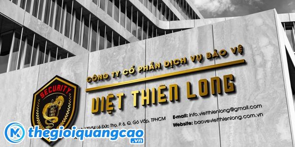 Bảng hiệu c&ocirc;ng ty bảo vệ chữ nổi inox v&agrave;ng gương