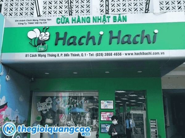 Mẫu&nbsp;bảng hiệu alu chữ nổi cho tiệm đồ gia dụng