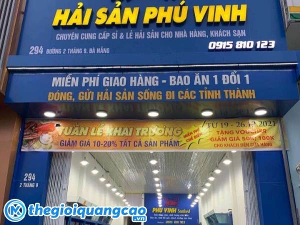 Bảng hiệu hải sản chữ nổi mica gắn đ&egrave;n led