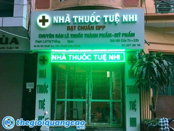 Mẫu bảng hiệu nh&agrave; thuốc Tuệ Nhi chữ nổi gắn Led