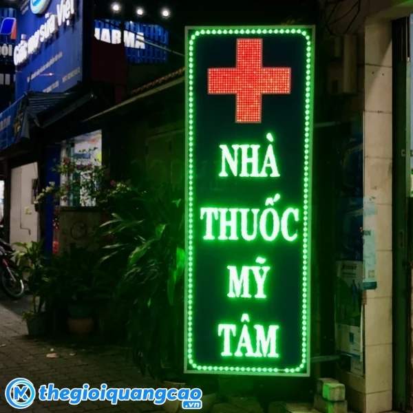 Bảng hiệu led vẫy nh&agrave; thuốc Mỹ T&acirc;m