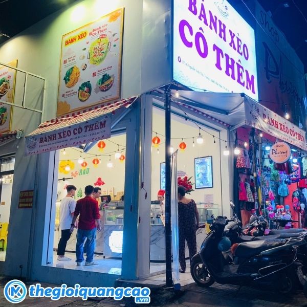 Mẫu bảng hiệu qu&aacute;n b&atilde;nh x&egrave;o bạt hiflex xuy&ecirc;n s&aacute;ng