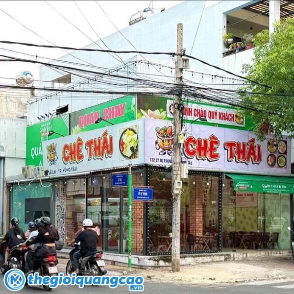 Mẫu bảng hiệu qu&aacute;n ch&egrave; Th&aacute;i