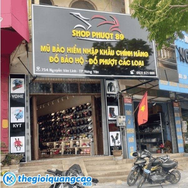 Mẫu bảng hiệu quảng c&aacute;o cửa h&agrave;ng b&aacute;n n&oacute;n bảo hiểm nhập khẩu