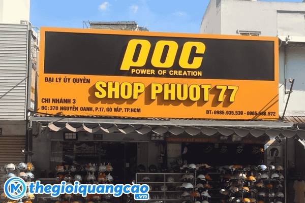 Mẫu bảng hiệu shop n&oacute;n bảo hiểm POC