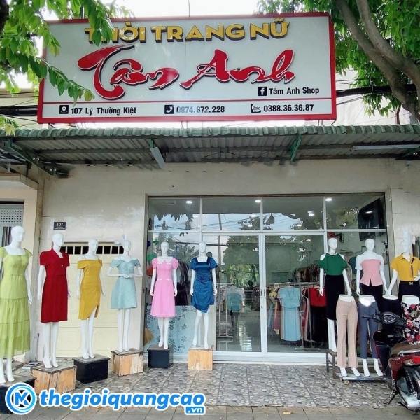 Mẫu bảng hiệu cửa h&agrave;ng thời trang nữ