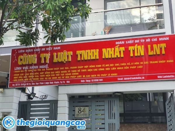 Mẫu bảng hiệu c&ocirc;ng ty luật tnhh Nhất T&iacute;n LNT