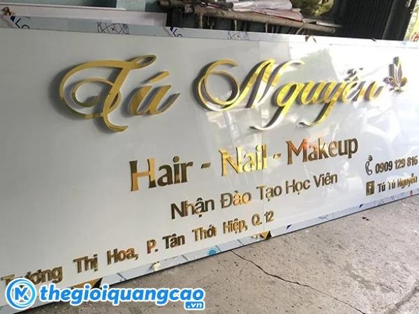 Thi công bảng hiệu alu tráng gương chuyên nghiệp