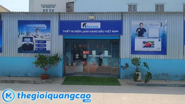 In bảng hiệu quảng c&aacute;o bằng chất liệu bạt hiflex v&agrave; bạt 3M