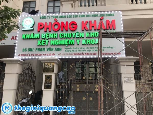 Thi c&ocirc;ng bảng hiệu quảng c&aacute;o cho nh&agrave; thuốc ph&ograve;ng, ph&ograve;ng kh&aacute;m, bệnh viện