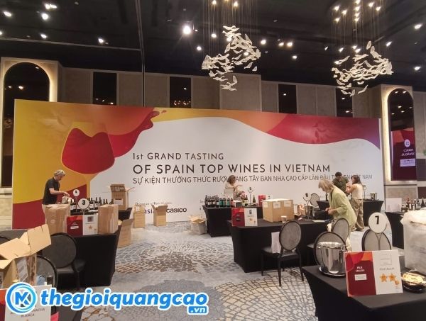 In backdrop gi&aacute; rẻ tại HCM