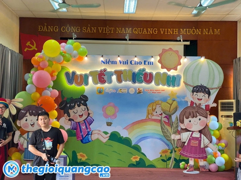 Mẫu background ng&agrave;y quốc tế thiếu nhi