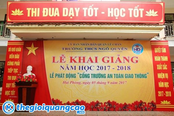 Những lưu &yacute; cần tr&aacute;nh khi thi c&ocirc;ng backdrop khai giảng