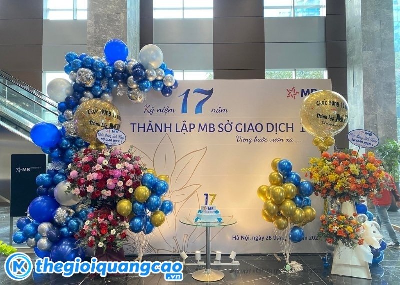 Mẫu ph&ocirc;ng nền kỷ niệm th&agrave;nh lập c&ocirc;ng ty phong c&aacute;ch tối giản, sang trọng