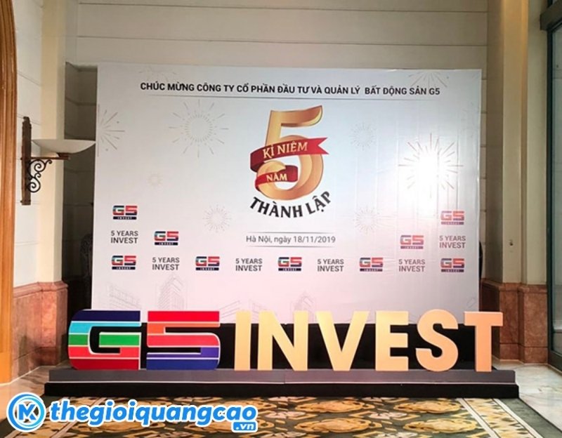 Mẫu backdrop kỷ niệm 5 năm th&agrave;nh lập c&ocirc;ng bất động sản G5&nbsp;
