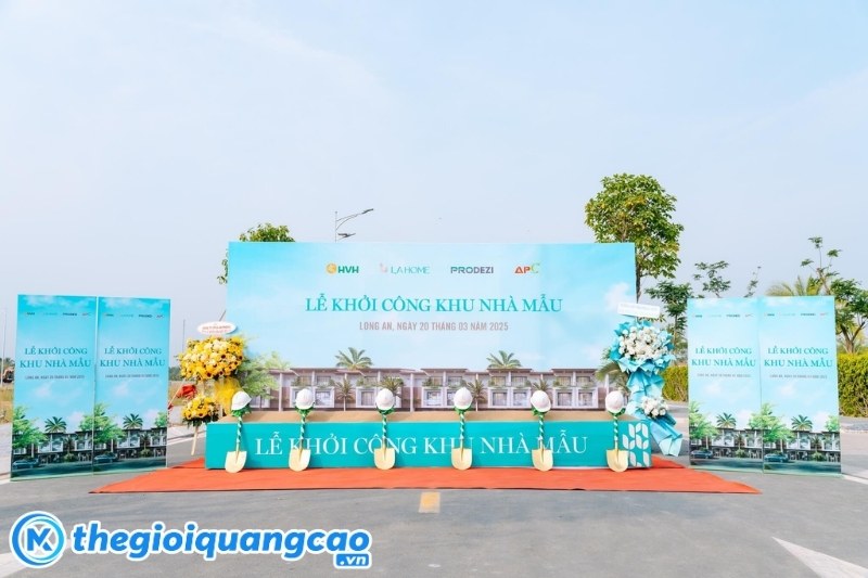 Thiết kế backdrop lễ khởi c&ocirc;ng theo y&ecirc;u cầu chuẩn k&iacute;ch thước