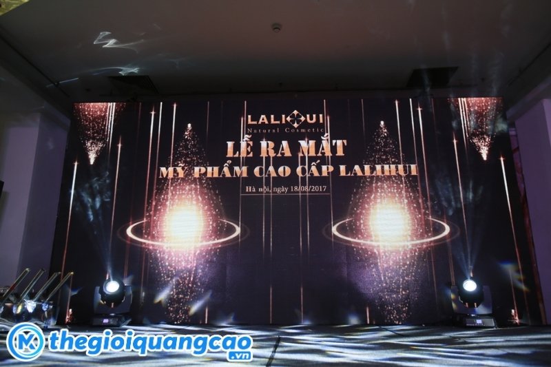 Thiết kế backdrop lễ ra mắt theo y&ecirc;u cầu