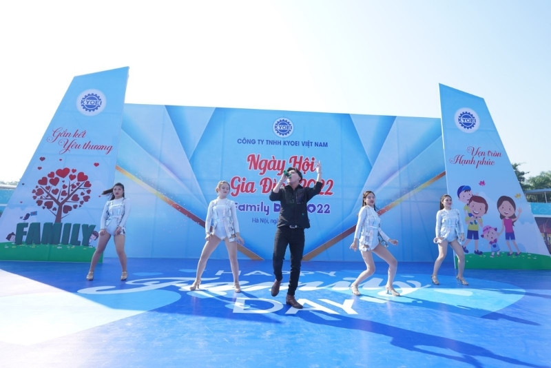 Mẫu backdrop ng&agrave;y hội gia đ&igrave;nh đẹp
