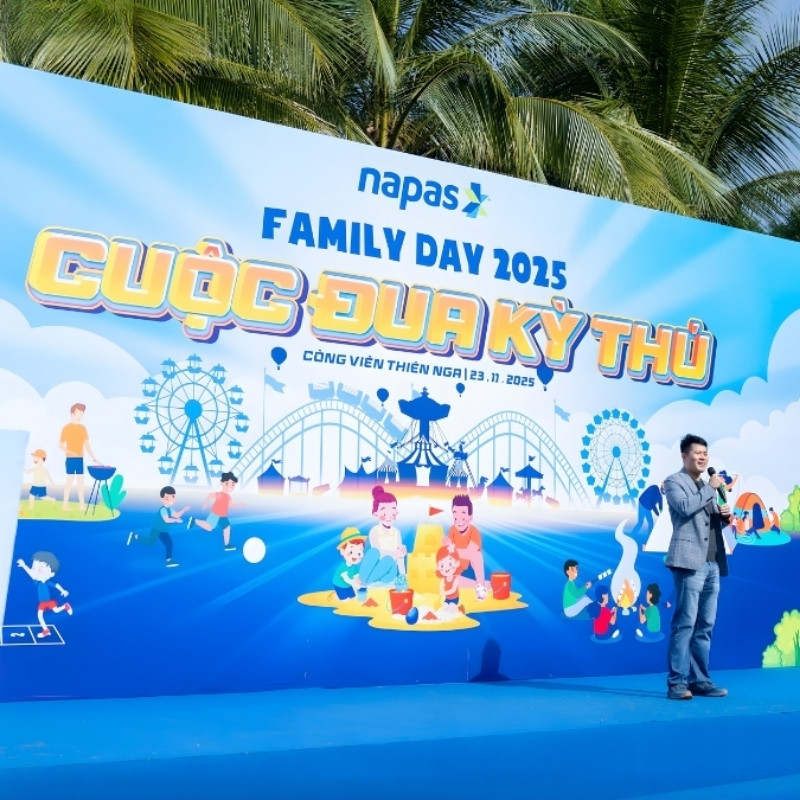 Mẫu backdrop Family Day