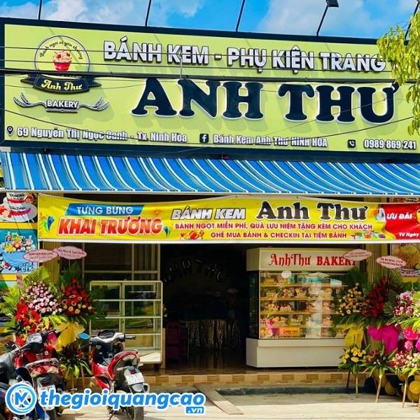 Bảng hiệu b&aacute;nh kem chữ nổi Mica