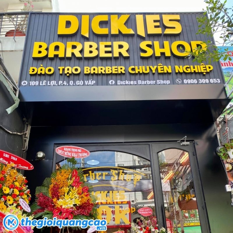 Những lưu ý cần biết khi làm bảng hiệu barber shop