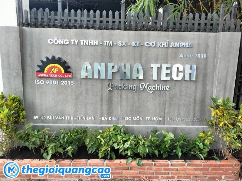 Mẫu bảng hiệu c&ocirc;ng ty cơ kh&iacute; Anpha Tech