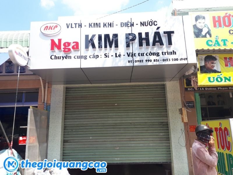 Mẫu bảng hiệu cửa h&agrave;ng điện nước Nga Kim Ph&aacute;t