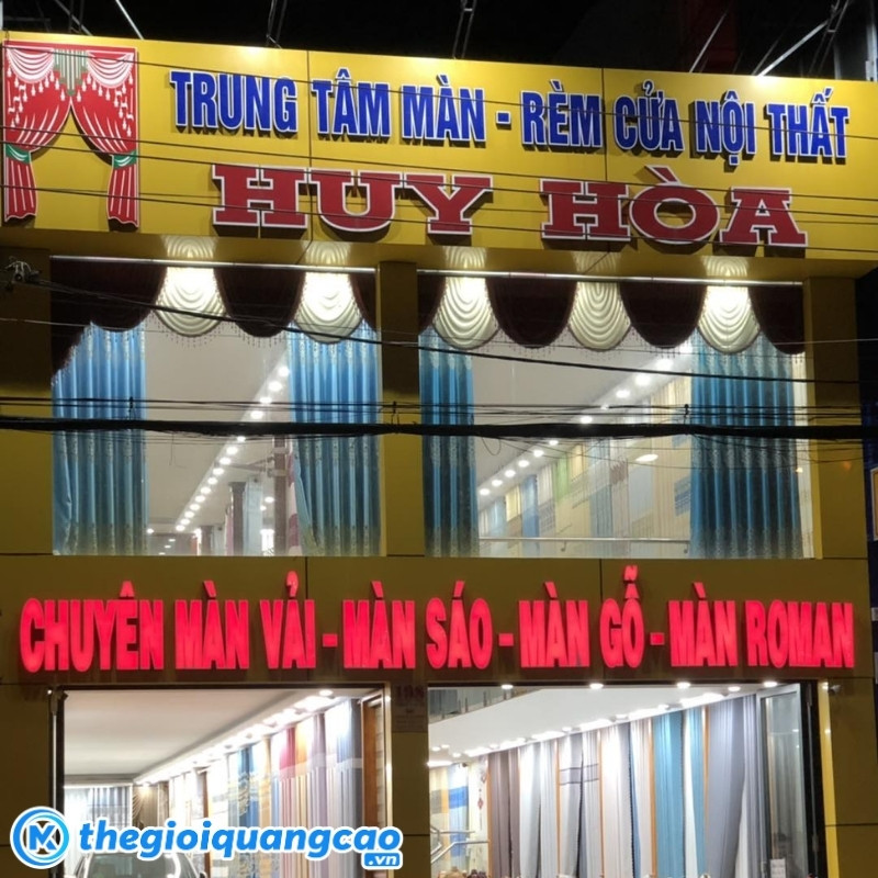  Mẫu bảng hiệu r&egrave;m cửa nội thất Huy Ho&agrave;ng 