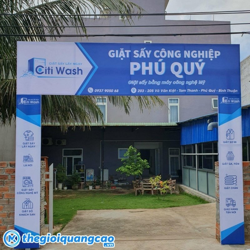Mẫu bảng hiệu giặt sấy c&ocirc;ng nghiệp Ph&uacute; Qu&yacute;