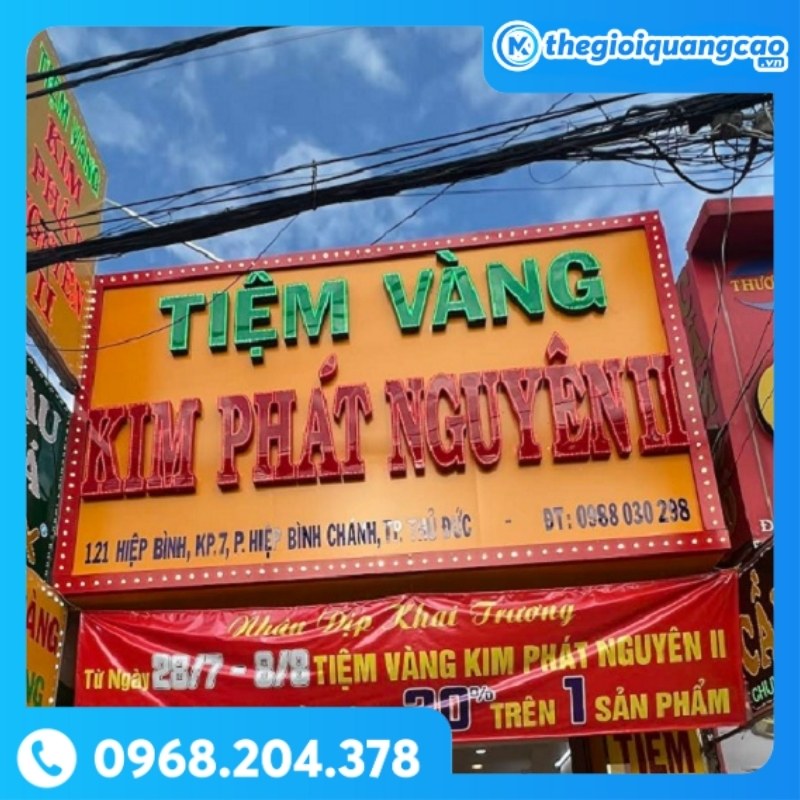 Bảng Hiệu Nền Vàng Chữ Đỏ