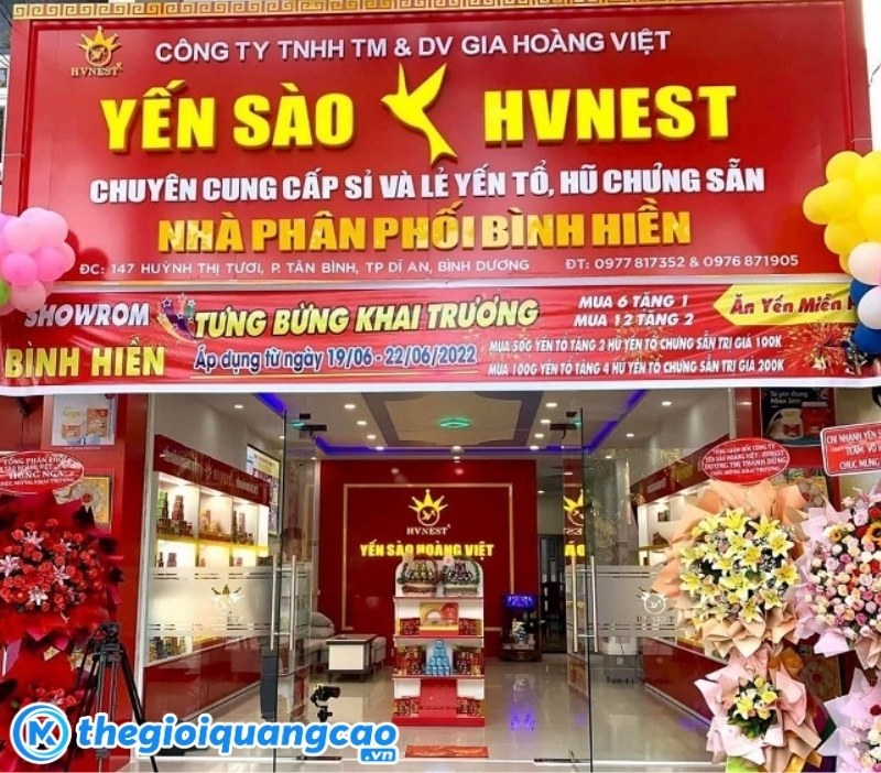 Mẫu bảng hiệu nền v&agrave;ng chữ đỏ cho cửa h&agrave;ng yến s&agrave;o