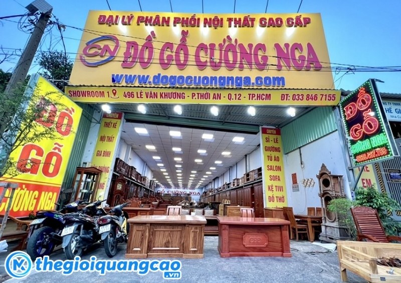 Thi c&ocirc;ng bảng hiệu nền v&agrave;ng chữ đỏ gi&aacute; rẻ TPHCM