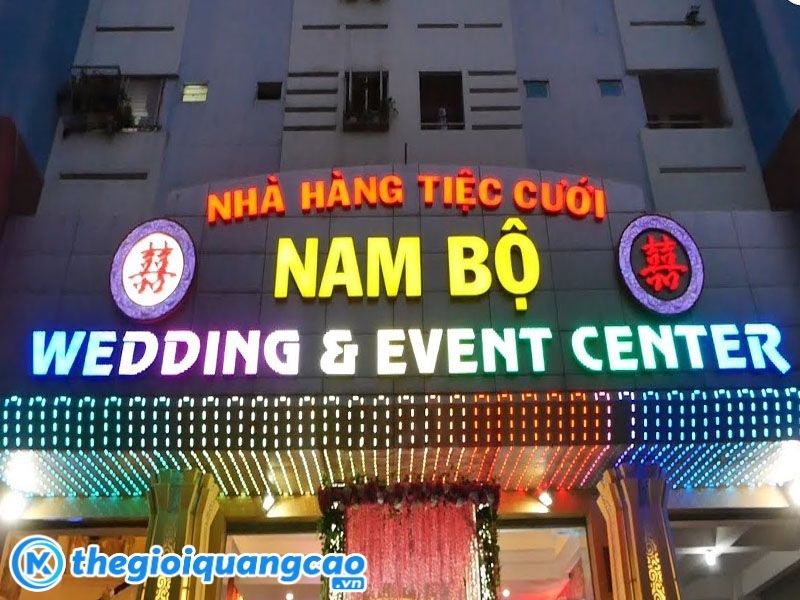 Những ti&ecirc;u ch&iacute; v&agrave; lưu &yacute; kĩ thuật cần ch&uacute; &yacute; khi l&agrave;m bảng hiệu quảng c&aacute;o nh&agrave; h&agrave;ng tiệc cưới