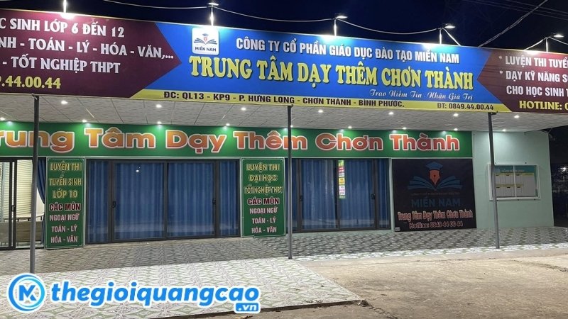 Mẫu bảng hiệu nhận dạy k&egrave;m Chơn Th&agrave;nh