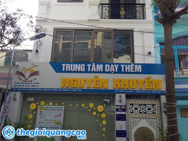Thi c&ocirc;ng bảng hiệu nhận dạy k&egrave;m gi&aacute; rẻ tại TPHCM