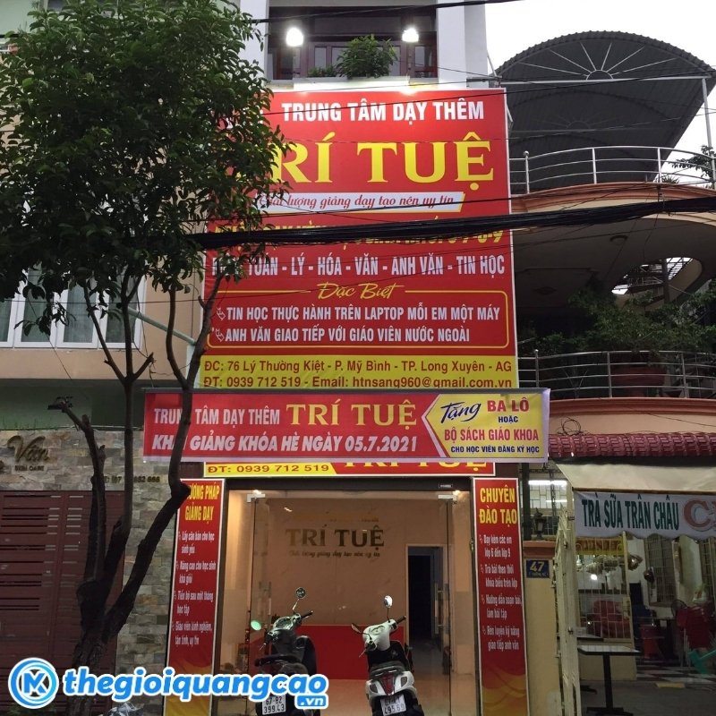 Bảng hiệu dạy th&ecirc;m bồi formex d&aacute;n decal