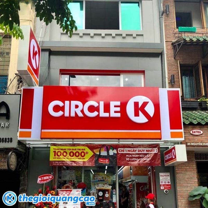 Mẫu bảng hiệu si&ecirc;u thị mini thương hiệu Circle K