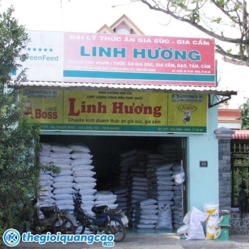 Mẫu bảng hiệu thức ăn gia s&uacute;c gia cầm Linh Hương