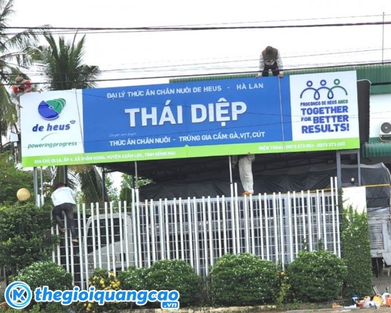 Mẫu bảng hiệu thức ăn chăn nu&ocirc;i de heus