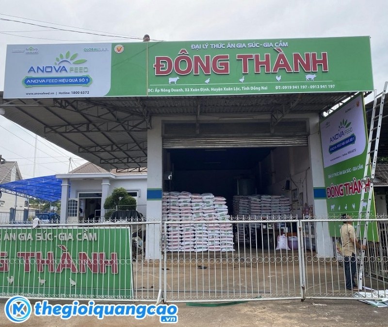 Mẫu bảng hiệu đại l&yacute; thức ăn gia s&uacute;c gia cầm Đ&ocirc;ng Th&agrave;nh