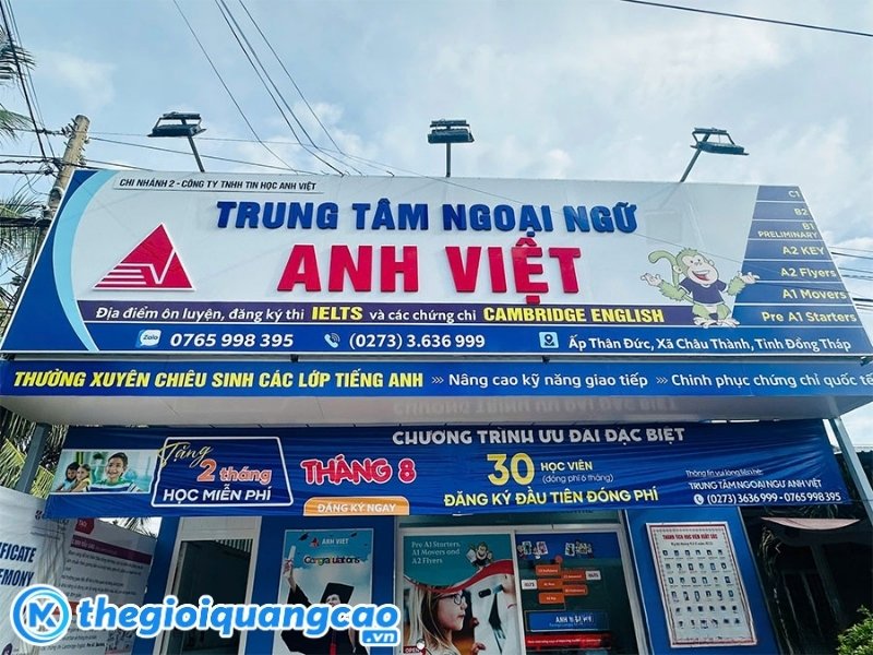 Mẫu bảng hiệu trung t&acirc;m ngoại ngữ anh việt