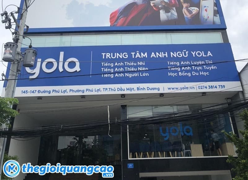 Mẫu bảng hiệu trung t&acirc;m anh ngữ Yola