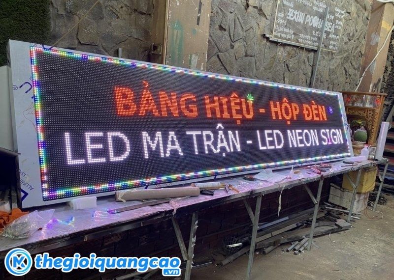Bảng hiệu hộp đèn quảng cáo led ma trận
