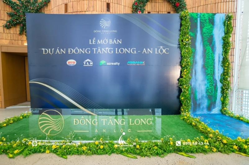 Backdrop bất động sản lễ mở b&aacute;n dự &aacute;n in bạt hiflex